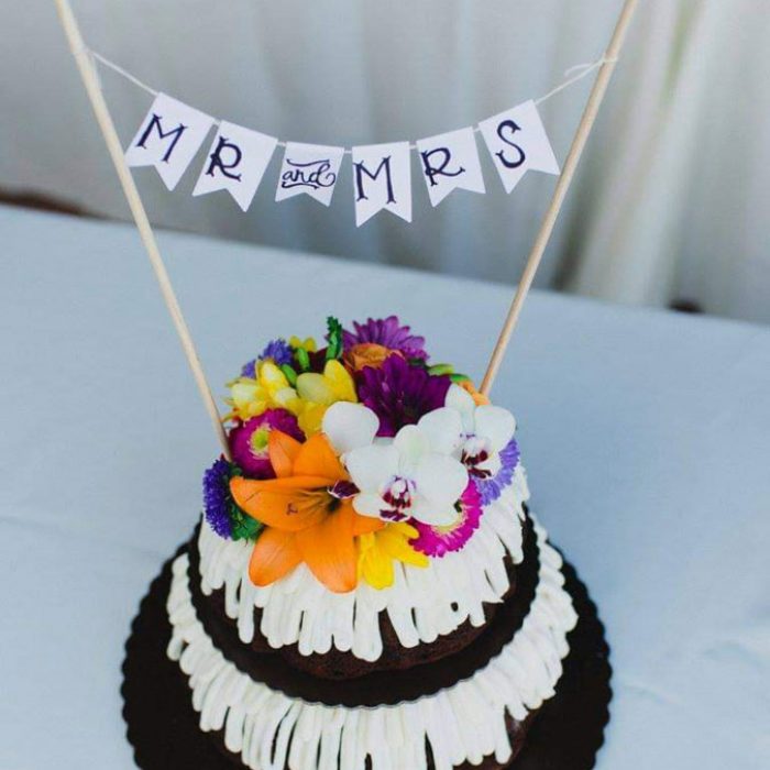 wedding cake florals